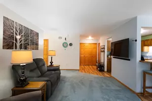 1573 Cohansey St, Saint Paul, MN 55117 - Photo 2