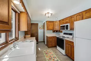 1603 Tyler St, Hastings, MN 55033 - Photo 12