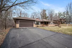 352 Cimarron Rd, Apple Valley, MN 55124 - Photo 4