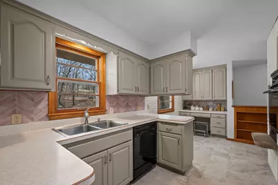 352 Cimarron Road, Apple Valley, MN 55124 - Photo 18