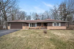 352 Cimarron Rd, Apple Valley, MN 55124 - Photo 1