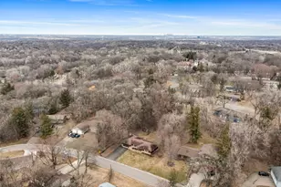 352 Cimarron Rd, Apple Valley, MN 55124 - Photo 90