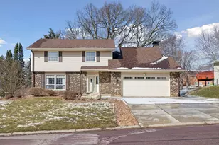 12925 Eveleth Ave, Apple Valley, MN 55124 - Photo 2