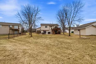 419 Lake Dr, Winsted, MN 55395 - Photo 46