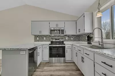 6429 Savanna Court, Saint Cloud, MN 56303 - Photo 10