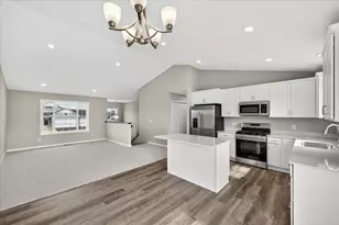 1748 Squirrel Way, New Richmond, WI 54017 - Photo 10