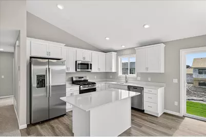 1748 Squirrel Way, New Richmond, WI 54017 - Photo 12