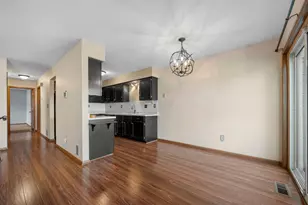 2505 Geranium Ave E, Maplewood, MN 55119 - Photo 16