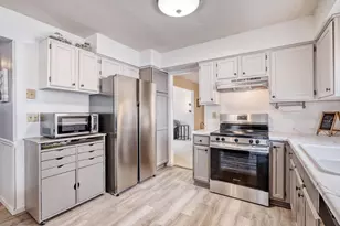 16200 Hyland Ave, Lakeville, MN 55044 - Photo 8