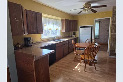 417 Central Avenue SE, Bemidji, MN 56601 - Photo 6