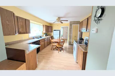 417 Central Avenue SE, Bemidji, MN 56601 - Photo 6