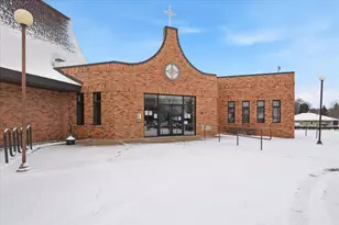 965 Larpenteur Ave W, Roseville, MN 55113 - Photo 1