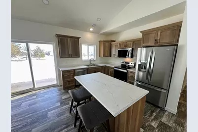 916 NW 7th Avenue NW, Perham, MN 56573 - Photo 18