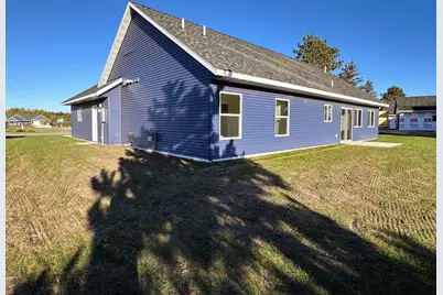 916 NW 7th Avenue NW, Perham, MN 56573 - Photo 10