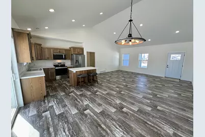 916 NW 7th Avenue NW, Perham, MN 56573 - Photo 16