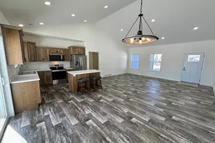 916 NW 7th Ave NW, Perham, MN 56573 - Photo 16