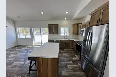 916 NW 7th Avenue NW, Perham, MN 56573 - Photo 18