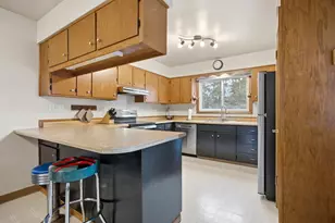 1621 17th St S, Moorhead, MN 56560 - Photo 10