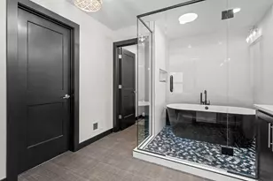 2251 Cleveland Ave N, Roseville, MN 55113 - Photo 54