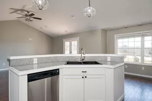 1212 McGuire Ln, Grand Rapids, MN 55744 - Photo 12