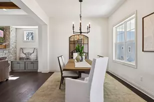 1886 Della Dr, Chanhassen, MN 55317 - Photo 24