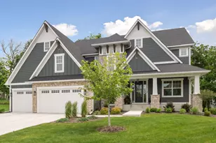 1886 Della Dr, Chanhassen, MN 55317 - Photo 1