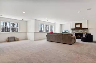 1886 Della Dr, Chanhassen, MN 55317 - Photo 48