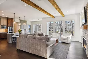 1886 Della Dr, Chanhassen, MN 55317 - Photo 6