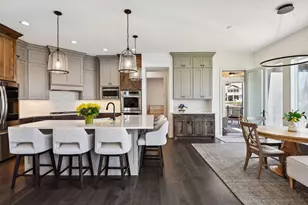 1886 Della Dr, Chanhassen, MN 55317 - Photo 12