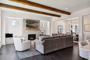 1886 Della Dr, Chanhassen, MN 55317 - Photo 6