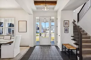 1886 Della Dr, Chanhassen, MN 55317 - Photo 4