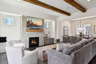 1886 Della Drive, Chanhassen, MN 55317 - Photo 8