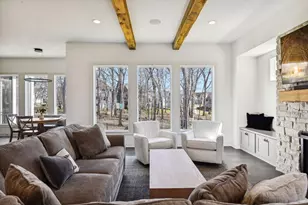 1886 Della Dr, Chanhassen, MN 55317 - Photo 10