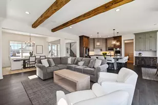 1886 Della Dr, Chanhassen, MN 55317 - Photo 10