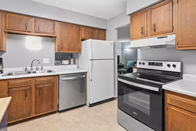 3772 Red Robin Lane, Eagan, MN 55122 - Photo 2