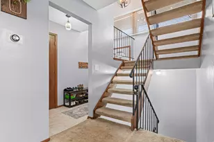 3772 Red Robin Ln, Eagan, MN 55122 - Photo 8