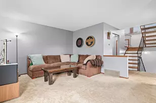 3772 Red Robin Ln, Eagan, MN 55122 - Photo 6