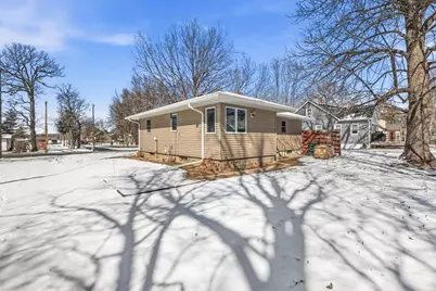 406 Chinook Avenue SW, Avon, MN 56310 - Photo 4