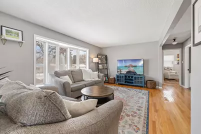 8019 47th Avenue N, New Hope, MN 55428 - Photo 2