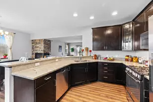 9580 Madison Dr, Chanhassen, MN 55317 - Photo 10