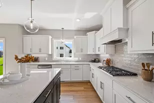 5324 176th St W, Lakeville, MN 55044 - Photo 4