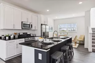 3139 Clover Ridge Dr, Chaska, MN 55318 - Photo 10