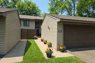 164 River Woods Ln, Burnsville, MN 55337 - Photo 2