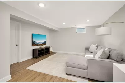 7495 Saratoga Drive, Chanhassen, MN 55317 - Photo 14