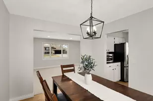 7495 Saratoga Dr, Chanhassen, MN 55317 - Photo 4