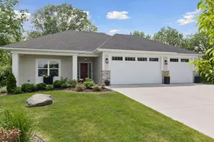 17505 47th Ave N, Plymouth, MN 55446 - Photo 4