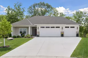 17505 47th Ave N, Plymouth, MN 55446 - Photo 2