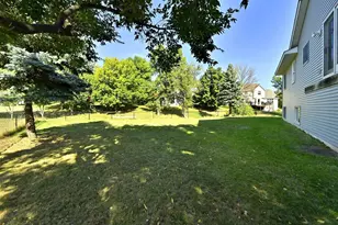 1009 Fairway Blvd, Howard Lake, MN 55349 - Photo 4