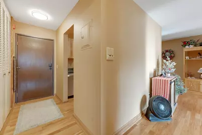 1304 W Medicine Lake Drive #323, Plymouth, MN 55441 - Photo 14