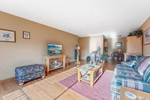 1304 W Medicine Lake Dr, Plymouth, MN 55441 - Photo 10